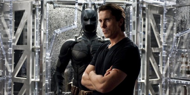 Illustrer min idé om at Batman og Bruce Wayne er to forskjellige karakterer